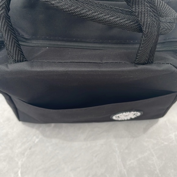 NWOT Monogrammed “R” Floral Insulated Lunch Bag With Handle - Picture 7 of 14